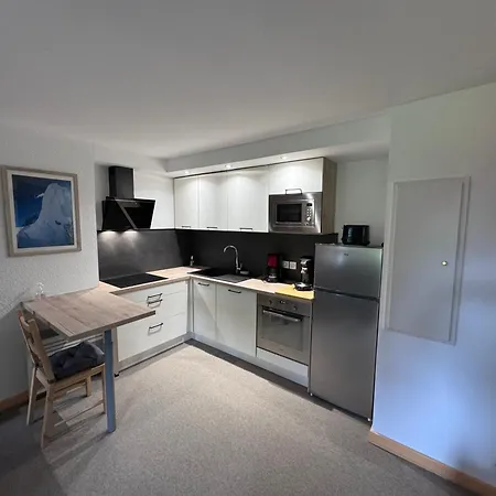 Apartment Logement Avec Balneo - 1800 *